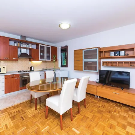 Apartment Lovely In Trogir